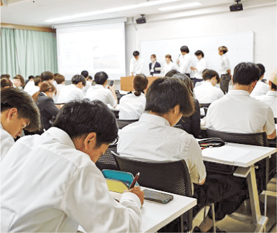 企業等連携PBLの授業風景