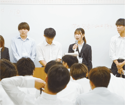 企業等連携PBLのプレゼンテーション