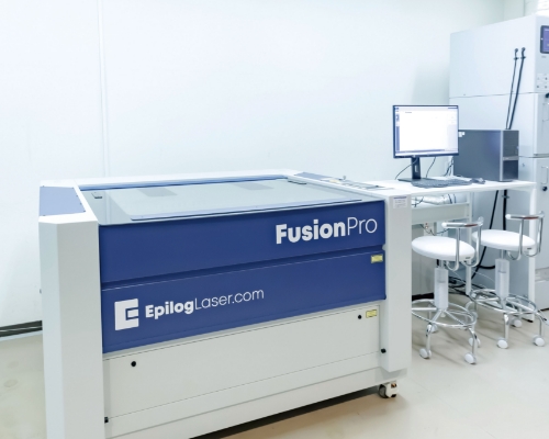 レーザー加工室