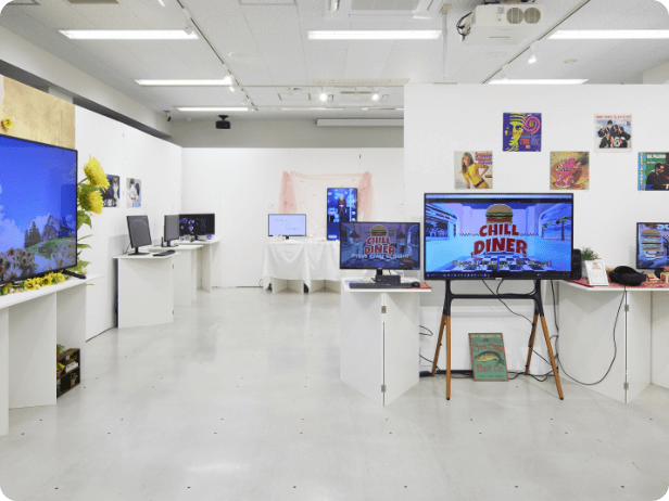 GALLERY