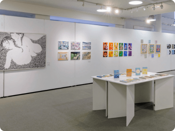 GALLERY